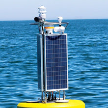 Load image into Gallery viewer, NexSens M650H 4 Nautical Mile Solar Marine Light